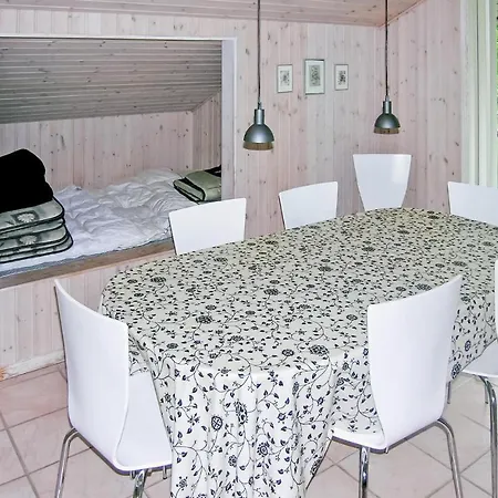 Semesterbostad Cozy In Grenaa With Wifi Stokkebro