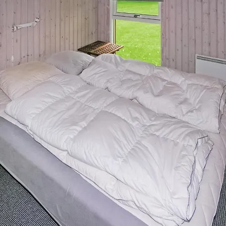 Cozy In Grenaa With Wifi